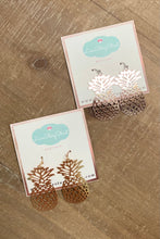 Load image into Gallery viewer, Pineapple Filigree Earrings
