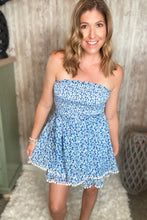 Load image into Gallery viewer, Pom Pom Floral Strapless Romper
